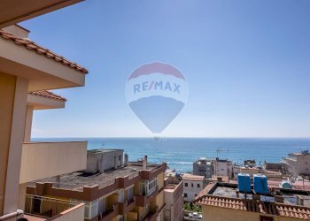 Vista dell\'acqua - Appartamento via delle fornaci
 
13, Giardini-Naxos - foto 26