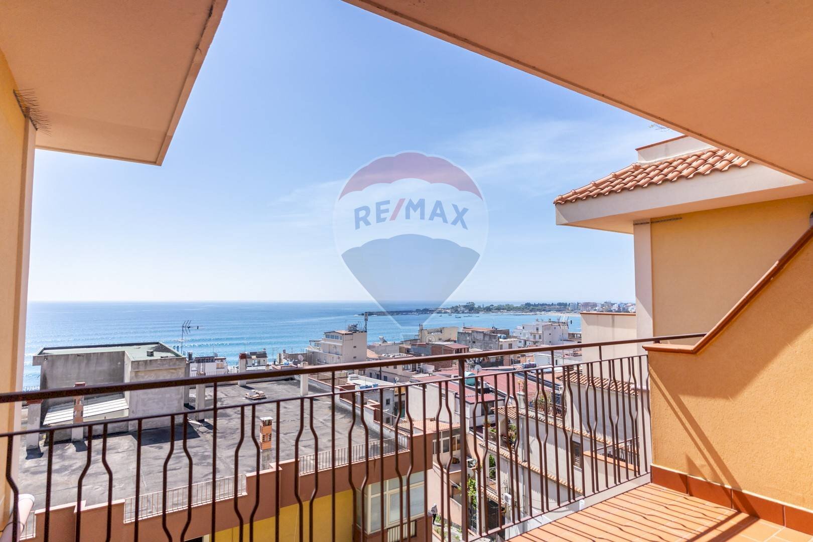 Balcone - Appartamento via Delle Formaci
13, Giardini-Naxos - foto 2