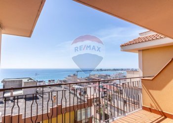 Balcone - Appartamento via Delle Formaci
 
13, Giardini-Naxos - foto 2