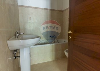 Bagno - Appartamento via Delle Formaci
 
13, Giardini-Naxos - foto 22
