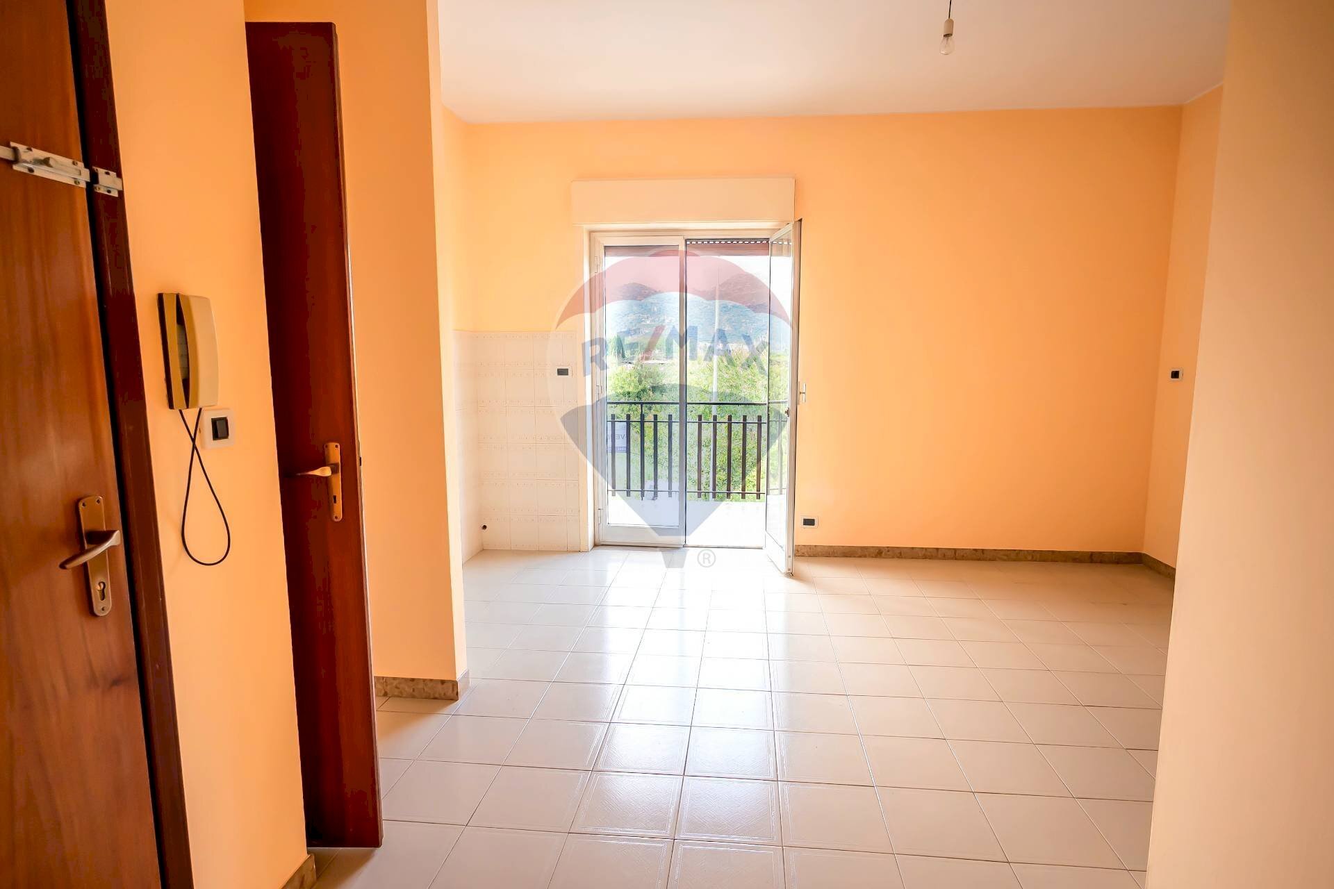 Stanza vuota - Trilocale traversa I via pirato
 
22, Calatabiano - foto 1