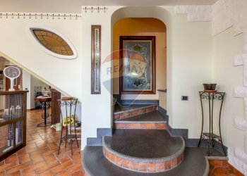 Scale - Villa a Schiera Via Vampolieri
 
37, Aci Castello - foto 12