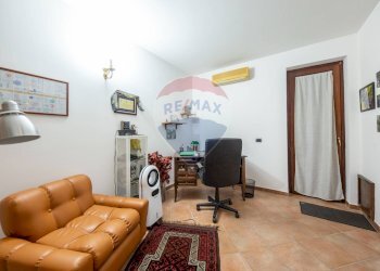 Ufficio - Villa a Schiera Via Vampolieri
 
37, Aci Castello - foto 26