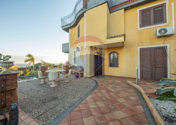 Casa all\'aperto - Villa a Schiera Via Vampolieri
 
37, Aci Castello - foto 32