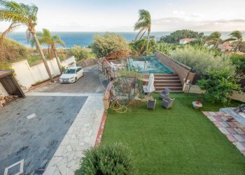 Giardino - Villa a Schiera Via Vampolieri
 
37, Aci Castello - foto 37