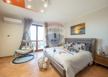 Camera / camera da letto - Villa a Schiera Via Vampolieri
 
37, Aci Castello - foto 38