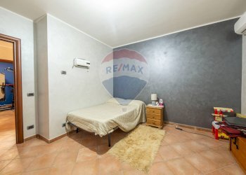 Camera / camera da letto - Villa a Schiera Via Vampolieri
 
37, Aci Castello - foto 53