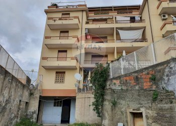 Edificio all\'aperto - Box VIA GIOACCHINO ROSSINI
 
0, Taormina - foto 5