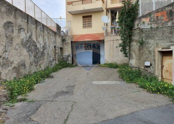 Edificio all\'aperto - Box VIA GIOACCHINO ROSSINI
 
0, Taormina - foto 6