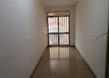 Stanza vuota - Box VIA GIOACCHINO ROSSINI
 
0, Taormina - foto 10