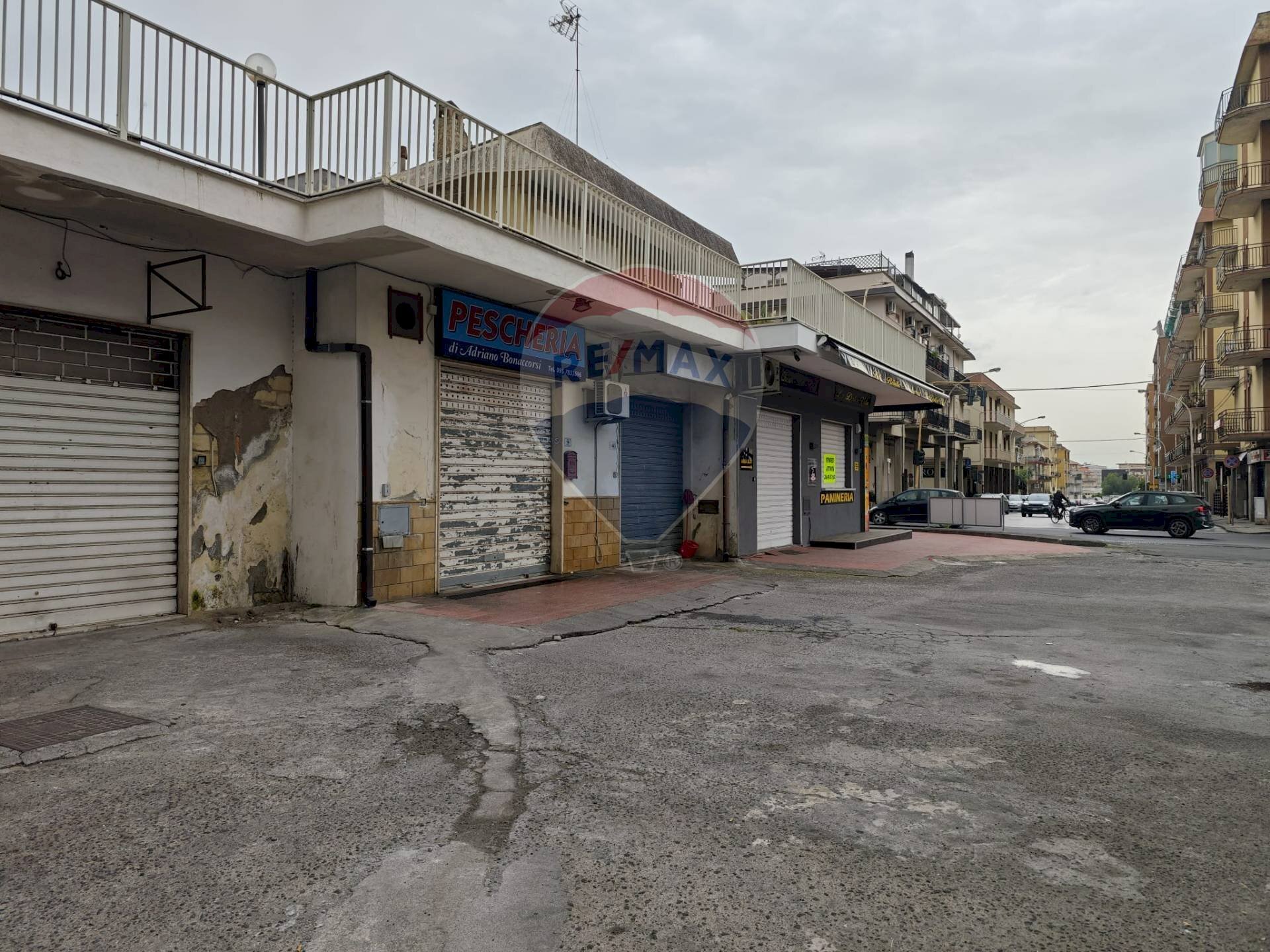 Edificio all\'aperto - Negozio via Pintor, Carlentini - foto 3