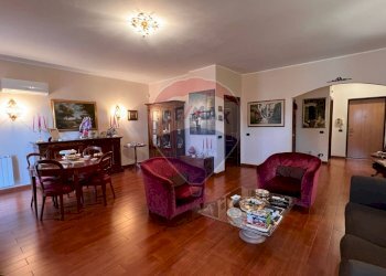 Sala da pranzo - Quadrilocale strada comunale santa lucia
 
9/A, Messina - foto 4