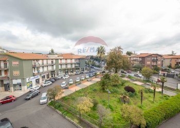 Edificio all\'aperto - Trilocale piazza dante alighieri
 
06, Mascalucia - foto 1