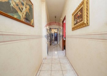 Hall / corridoio - Trilocale piazza dante alighieri
 
06, Mascalucia - foto 13