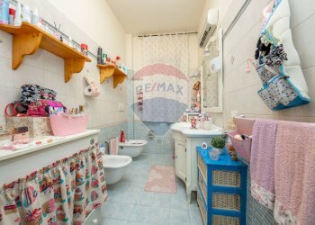 Bagno - Trilocale piazza dante alighieri
 
06, Mascalucia - foto 19