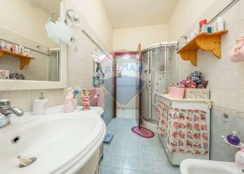 Bagno - Trilocale piazza dante alighieri
 
06, Mascalucia - foto 20