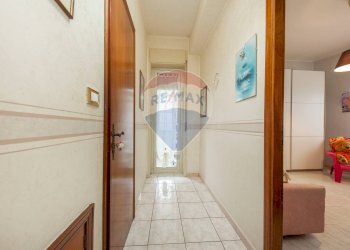 Hall / corridoio - Trilocale piazza dante alighieri
 
06, Mascalucia - foto 21