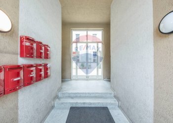 Ricezione / Lobby - Trilocale piazza dante alighieri
 
06, Mascalucia - foto 25