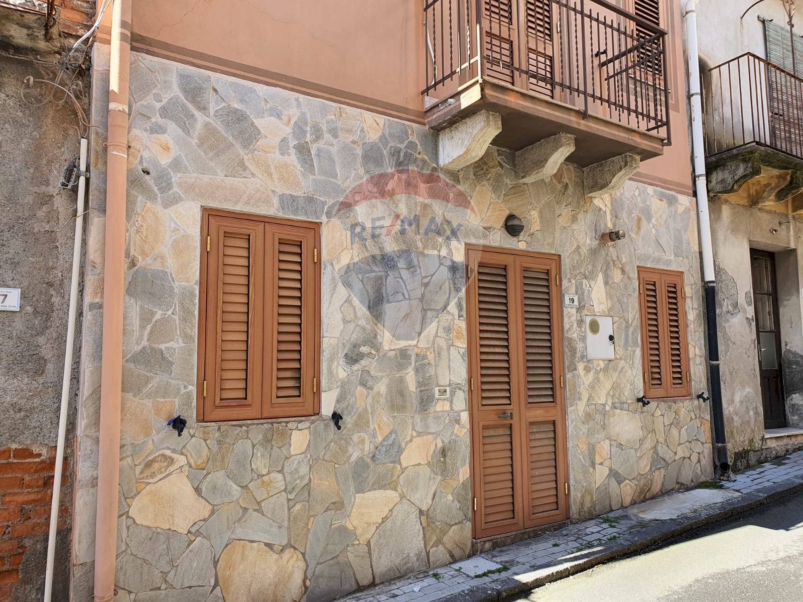 Casa all\'aperto - Appartamento VIA VENEZIA
 
3, Furci Siculo - foto 1