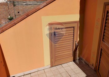 Scale - Appartamento VIA VENEZIA
 
5, Furci Siculo - foto 11