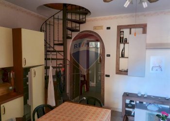 Sala da pranzo - Appartamento VIA VENEZIA
 
5, Furci Siculo - foto 29