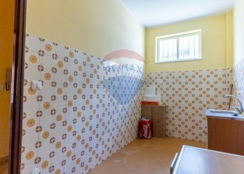 Cucina - Quadrilocale via ISONZO
 
30, Francavilla di Sicilia - foto 10