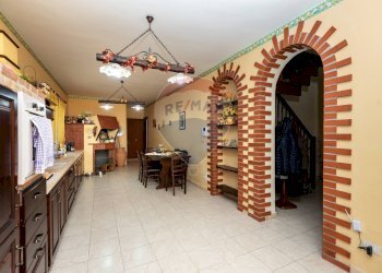 Terrazza - Villa Via Rosario Livatino
 
4, Pedara - foto 4