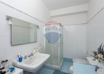 Bagno - Villa Via Rosario Livatino
 
4, Pedara - foto 6