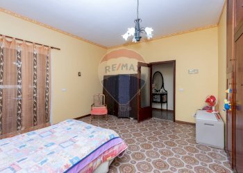 Camera / camera da letto - Villa Via Rosario Livatino
 
4, Pedara - foto 26