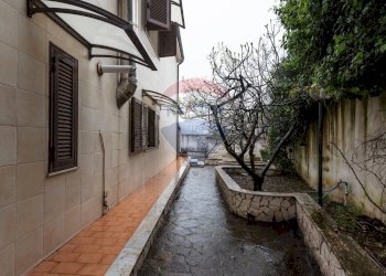 Edificio all\'aperto - Villa Via Rosario Livatino
 
4, Pedara - foto 37