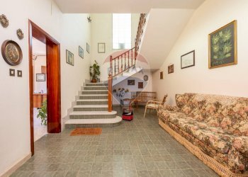 Scale - Villa via Adda
 
3, Augusta - foto 47