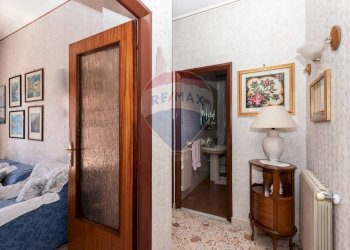 Hall / corridoio - Trilocale Via Vittorio Emanuele
 
51, Gravina di Catania - foto 19