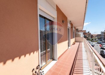 Balcone - Trilocale Via Vittorio Emanuele
 
51, Gravina di Catania - foto 22