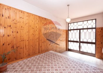 Stanza vuota - Trilocale Via Vittorio Emanuele
 
51, Gravina di Catania - foto 31