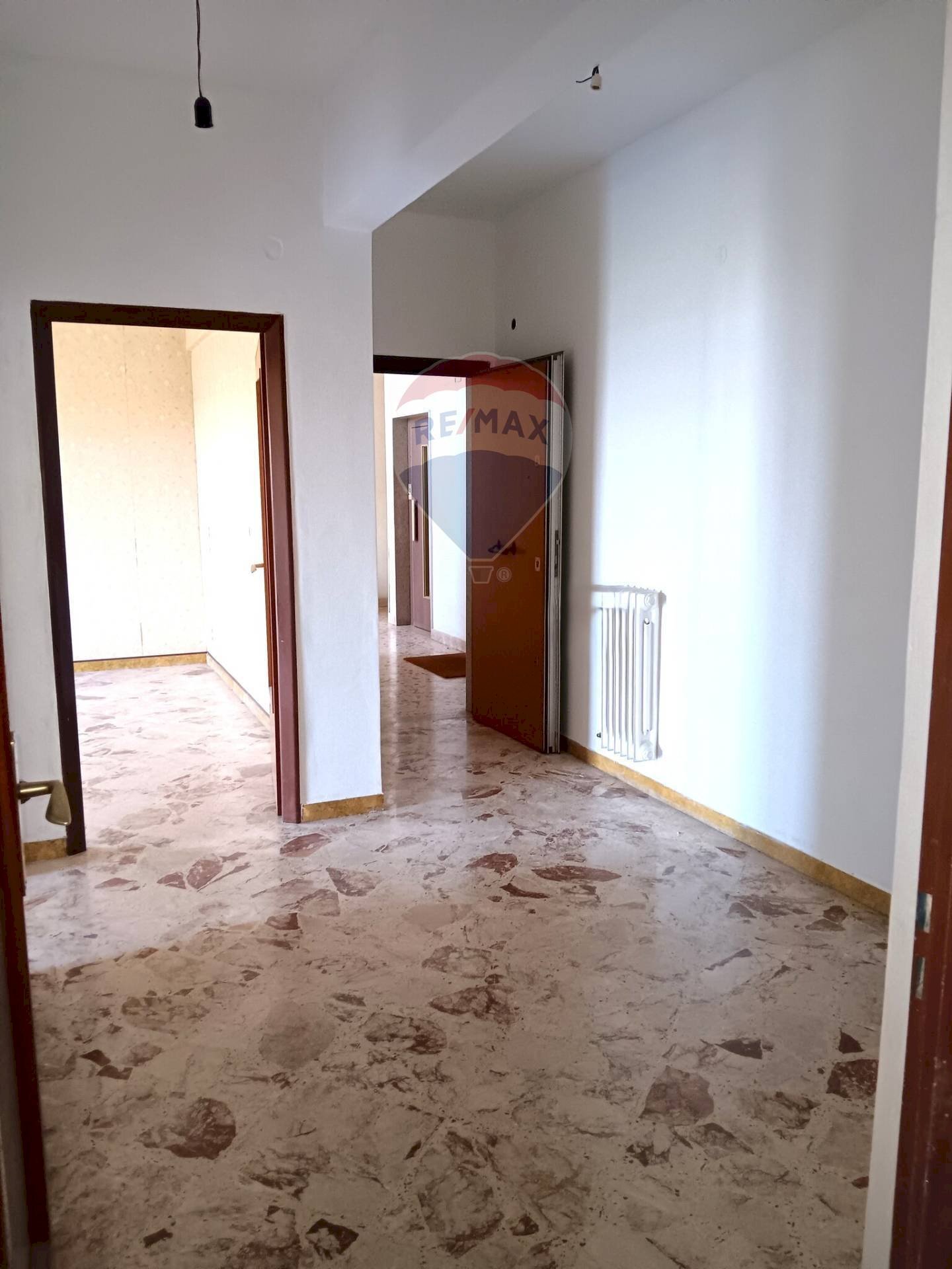 Stanza vuota - Appartamento Via Libertà
 
93, Enna - foto 3