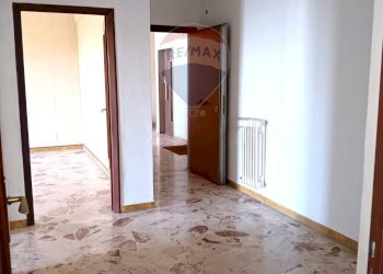 Stanza vuota - Appartamento Via Libertà
 
93, Enna - foto 15