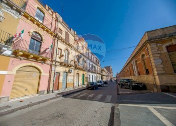 Edificio all\'aperto - Apartment Francofonte - photo 3