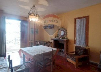 Sala da pranzo - Casa indipendente Contrada Petto Petraro
 
SNC, Linguaglossa - foto 10