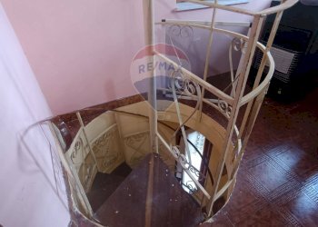 Scale - Casa indipendente Contrada Petto Petraro
 
SNC, Linguaglossa - foto 23