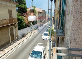 Edificio all\'aperto - Casa semi indipendente via Roma
 
101, Solopaca - foto 17