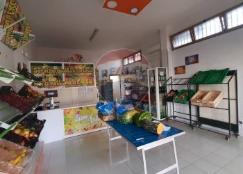 Soggiorno - Locale Commerciale Via Pietro Micca
 
13, Caserta - foto 4