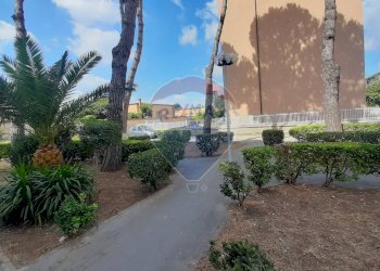 Edificio all\'aperto - Locale Commerciale Via Pietro Micca
 
13, Caserta - foto 6