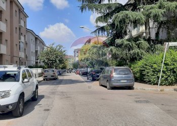 Edificio all\'aperto - Locale Commerciale Via Pietro Micca
 
13, Caserta - foto 7