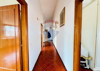 Hall / corridoio - Quadrilocale Corso Umberto I
 
373, Alvignano - foto 35