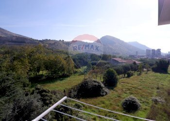 Balcone cucina - Quadrilocale Via  Louis Pasteur
 
28, Caserta - foto 9