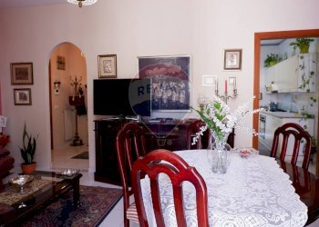 Salone - Quadrilocale Via  Louis Pasteur
 
28, Caserta - foto 16