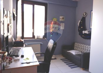 Camera 1 - Quadrilocale Via  Louis Pasteur
 
28, Caserta - foto 18