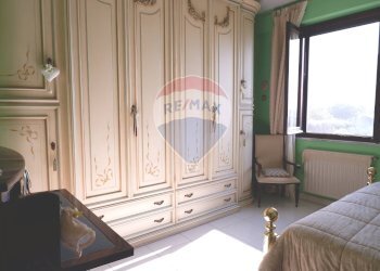 Camera matrimoniale - Quadrilocale Via  Louis Pasteur
 
28, Caserta - foto 26