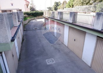 Edificio all\'aperto - Quadrilocale Via  Louis Pasteur
 
28, Caserta - foto 38