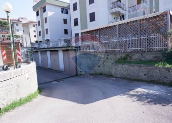 Edificio all\'aperto - Quadrilocale Via  Louis Pasteur
 
28, Caserta - foto 41